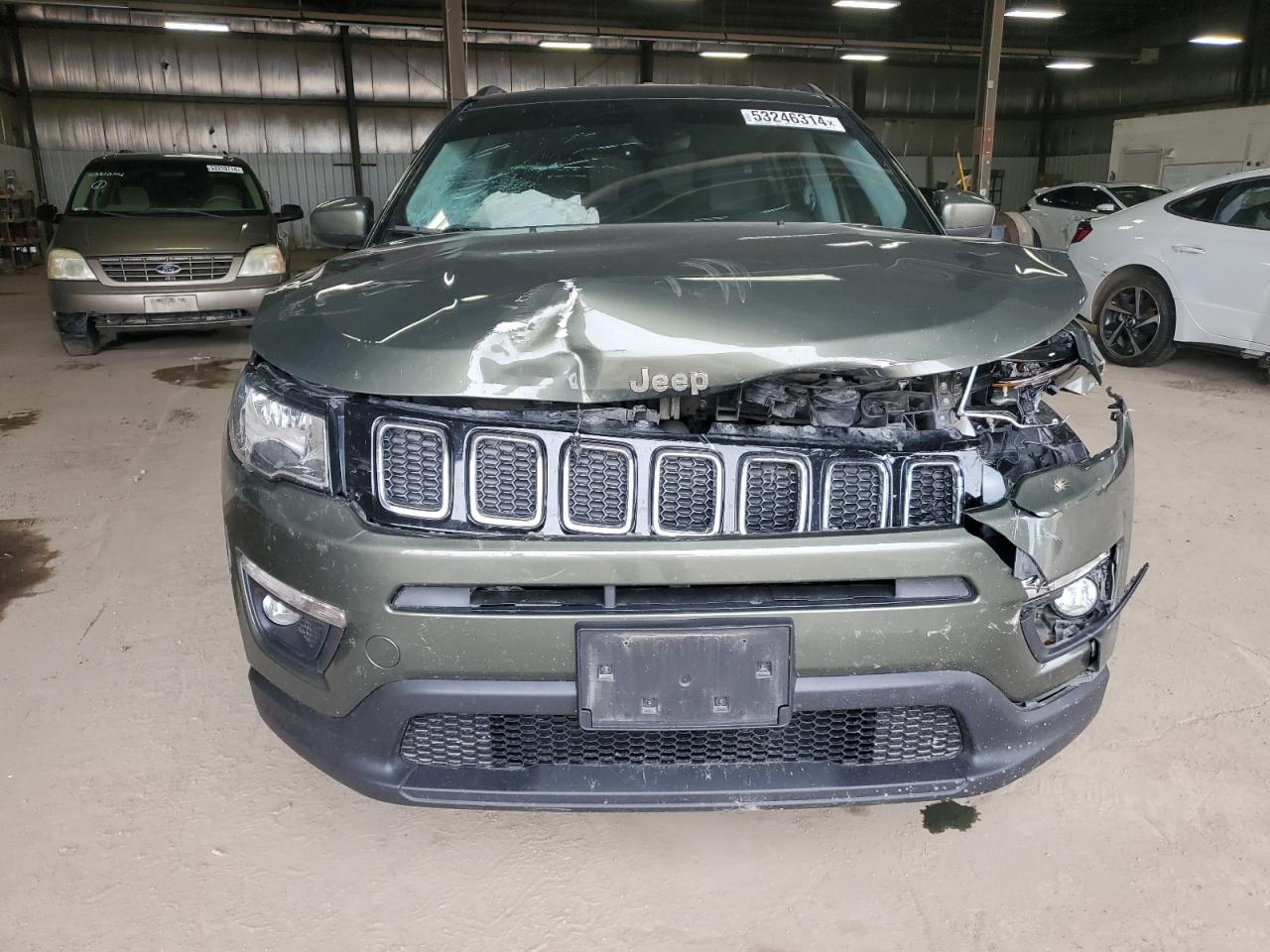 2018 Jeep Compass Latitude vin: 3C4NJDBB1JT117146