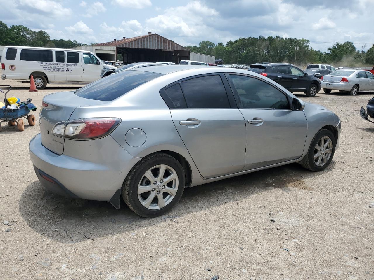 JM1BL1UF4B1490685 2011 Mazda 3 I