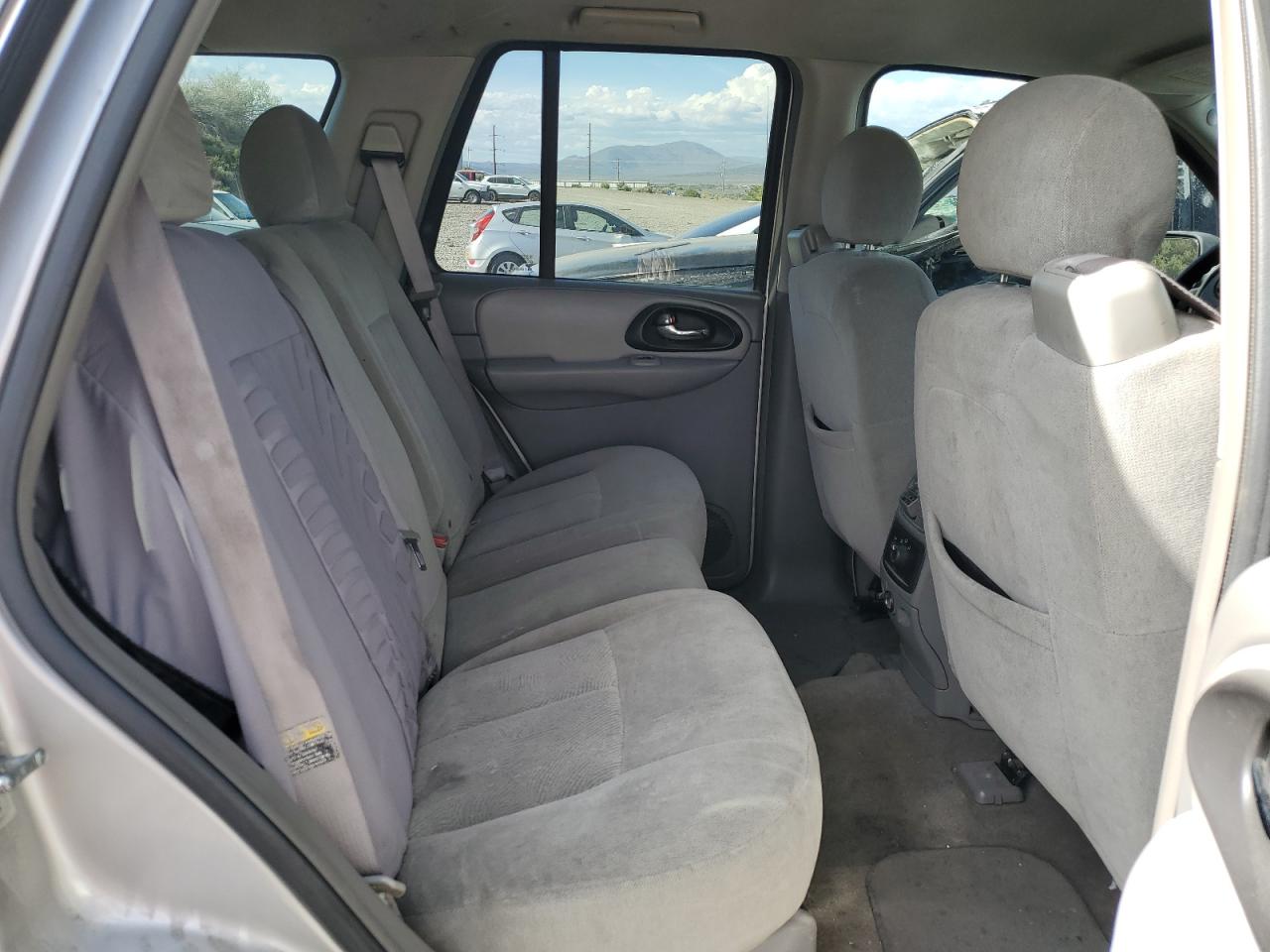 1GNDT13S352205472 2005 Chevrolet Trailblazer Ls