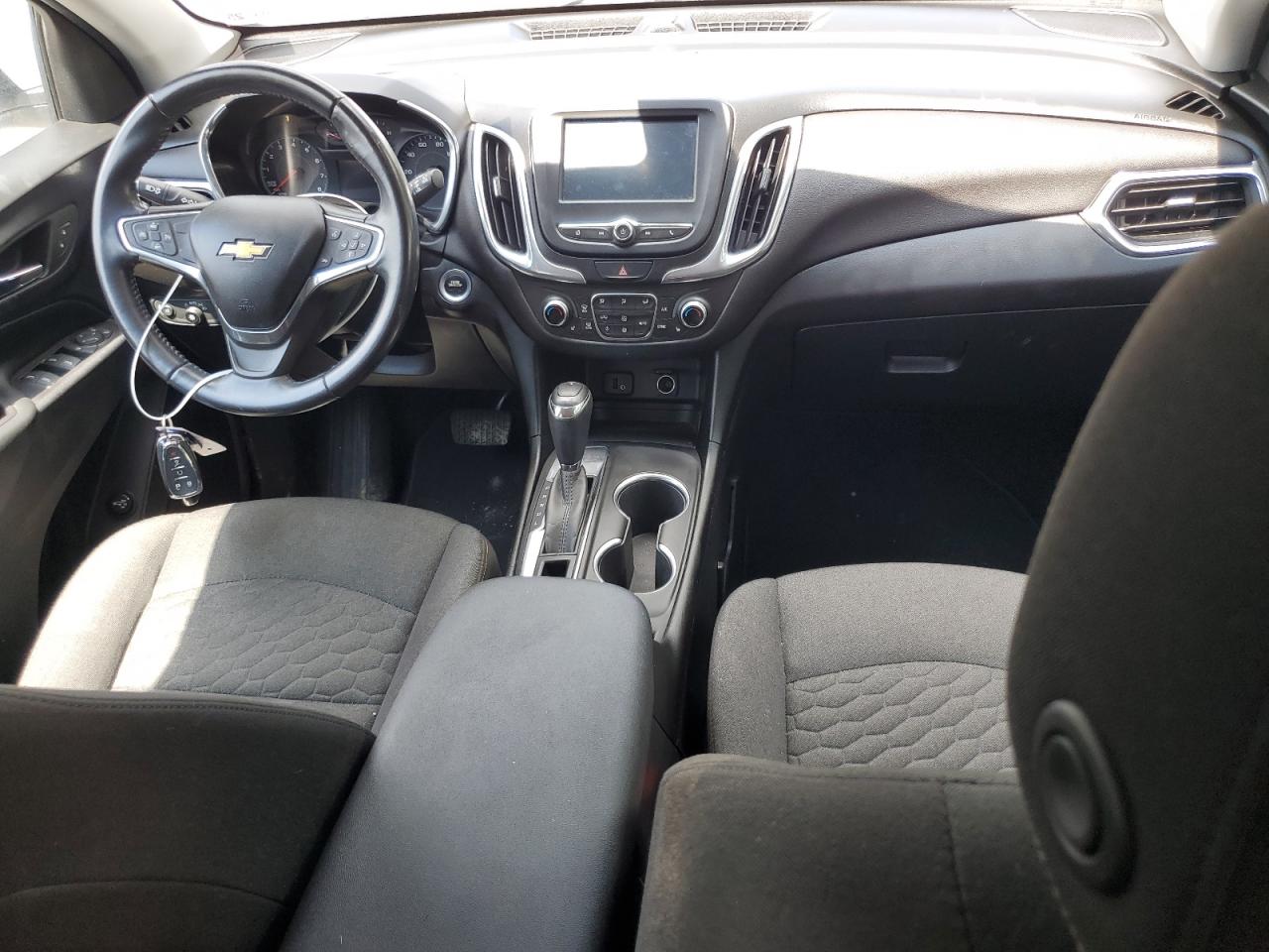 2GNAXJEV8J6301044 CHEVROLET EQUINOX 2018