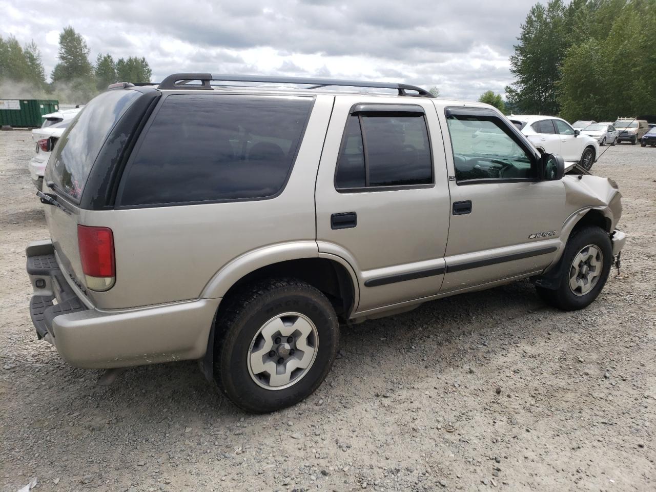 1GNDT13W92K219830 2002 Chevrolet Blazer