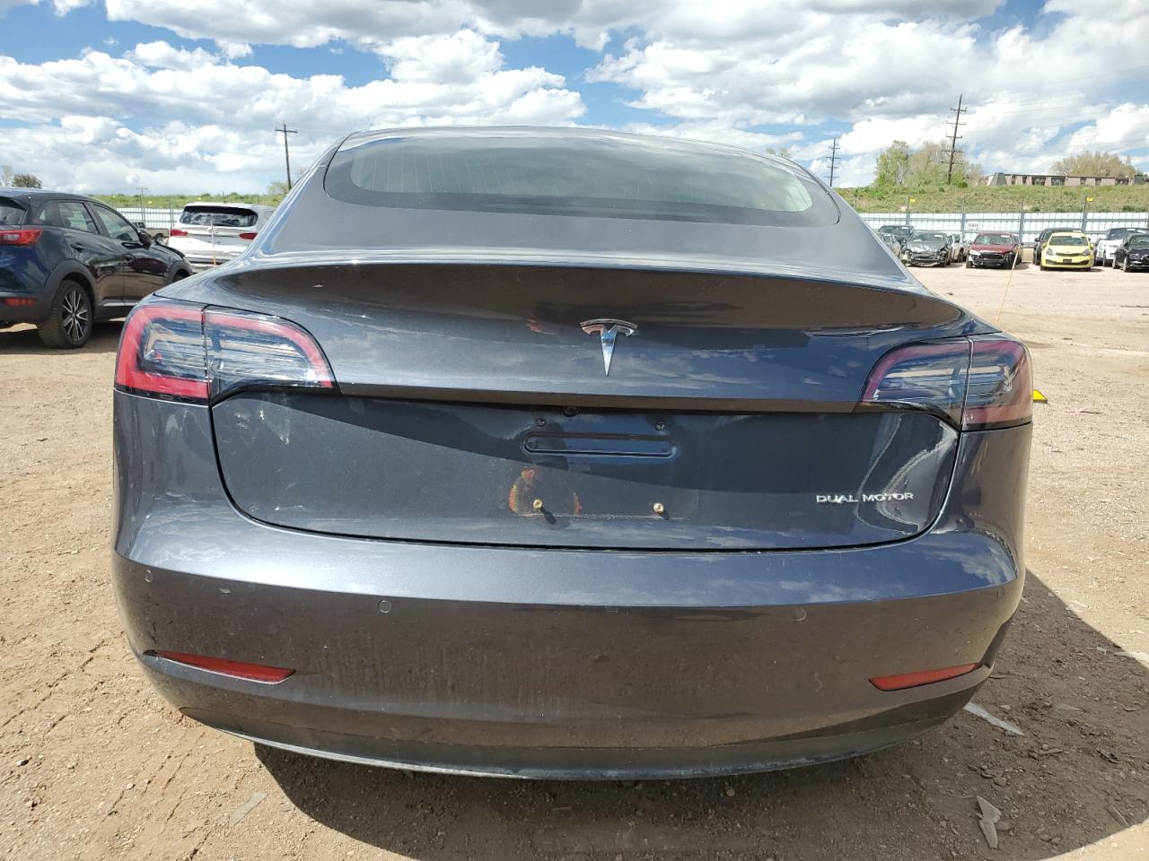 2018 Tesla Model 3 vin: 5YJ3E1EB5JF114450