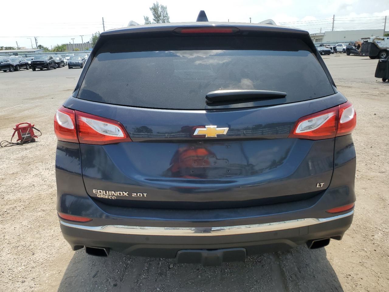 3GNAXKEX8JS594095 2018 Chevrolet Equinox Lt