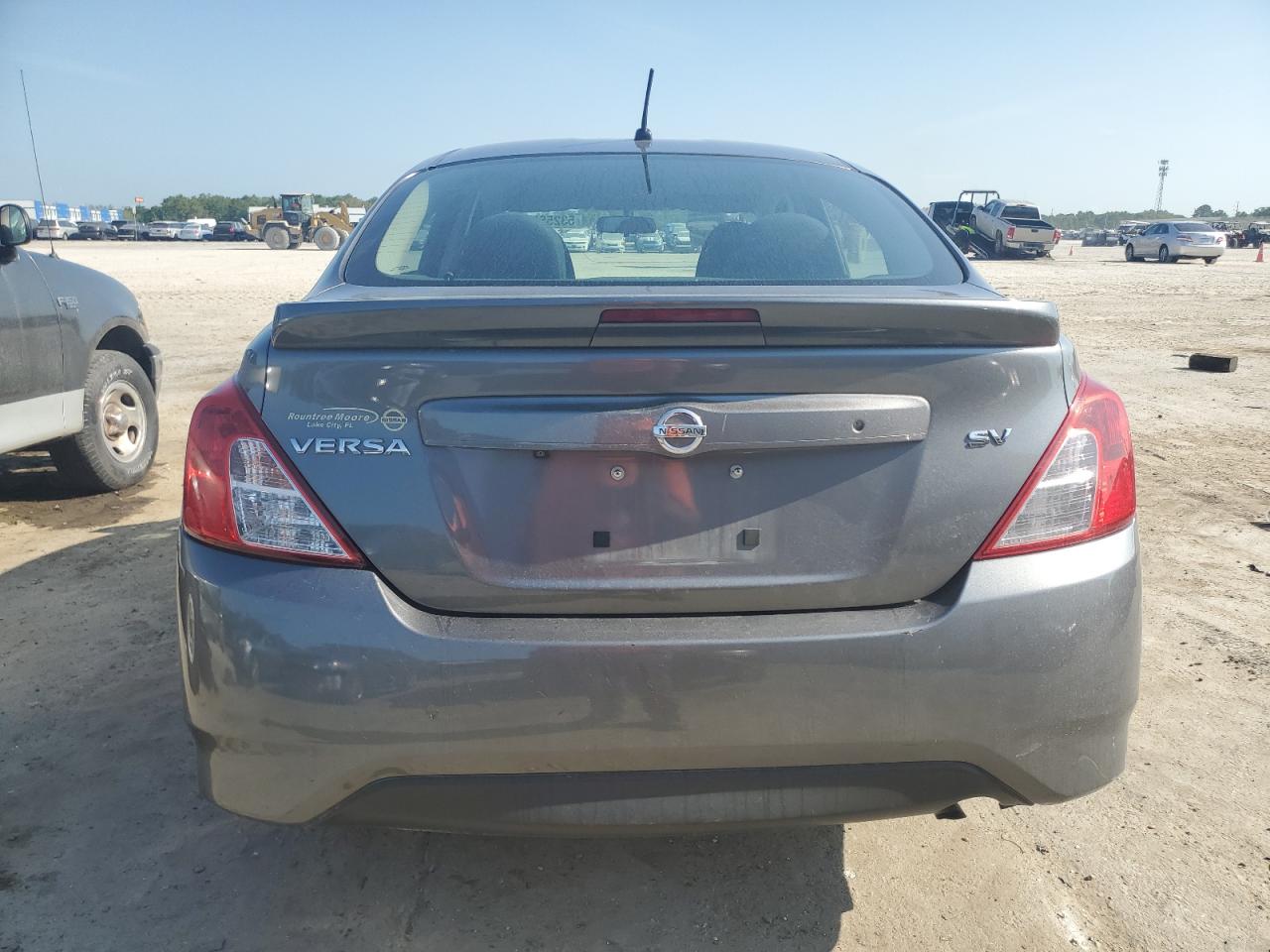 3N1CN7AP9KL857607 2019 Nissan Versa S