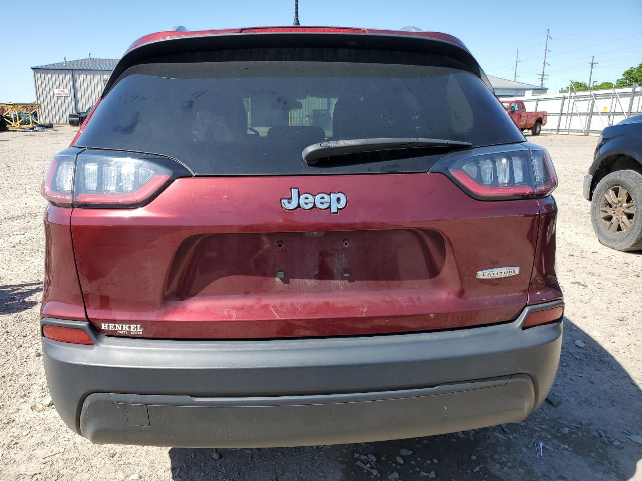 1C4PJLCB3KD120235 2019 Jeep Cherokee Latitude