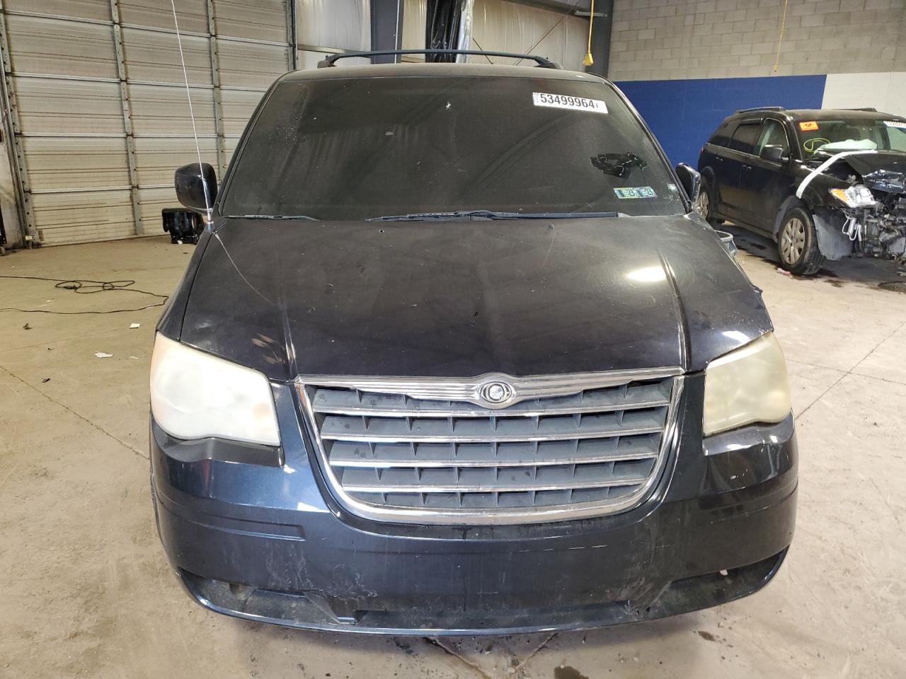 2A4RR5D15AR286748 2010 Chrysler Town & Country Touring