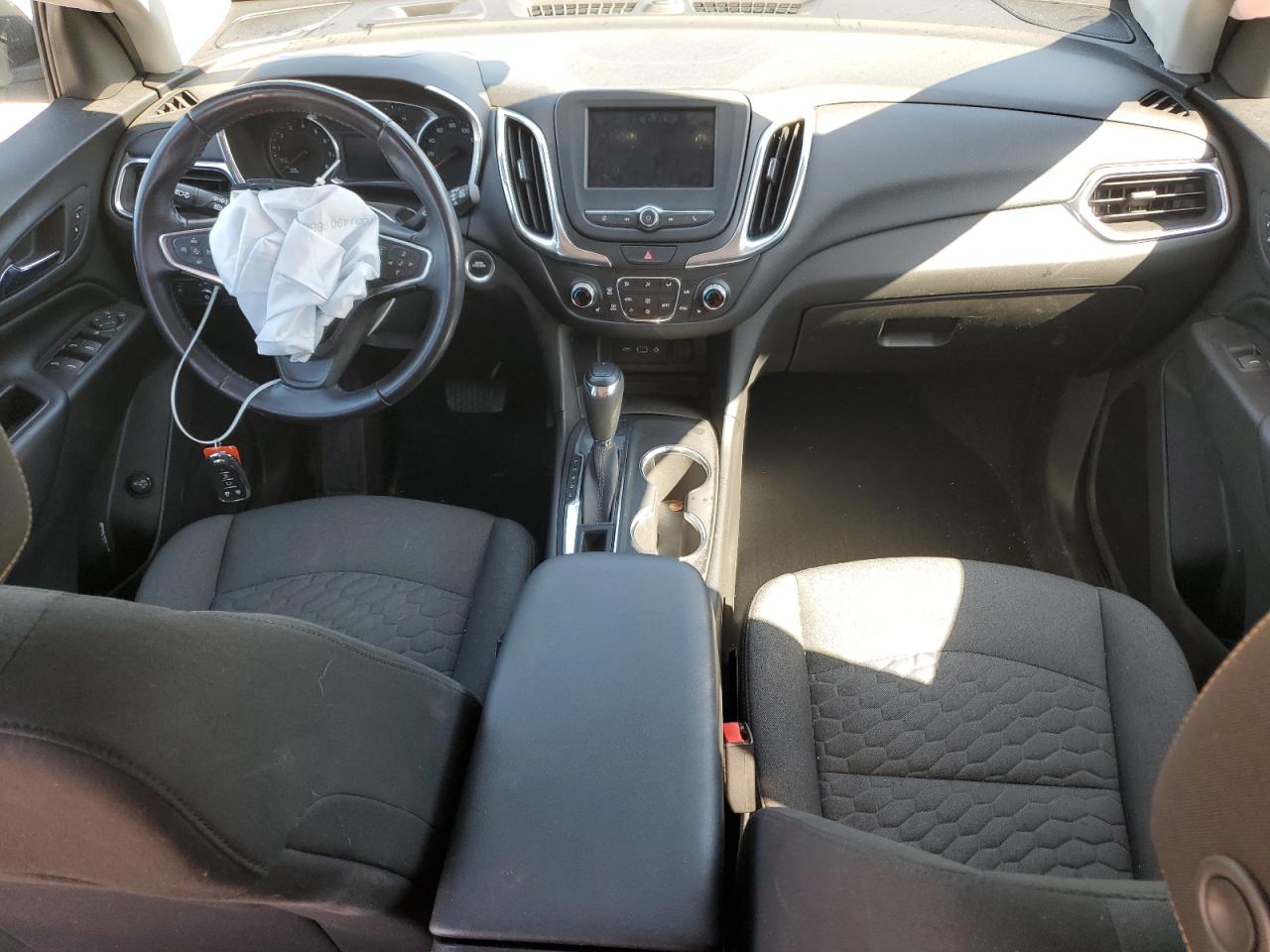 2GNAXJEV9L6105052 2020 Chevrolet Equinox Lt