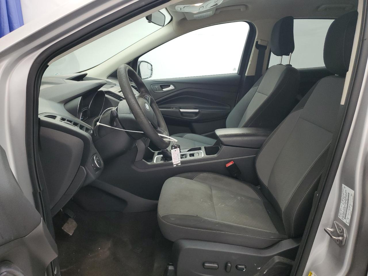 1FMCU9GD1JUD48409 2018 Ford Escape Se