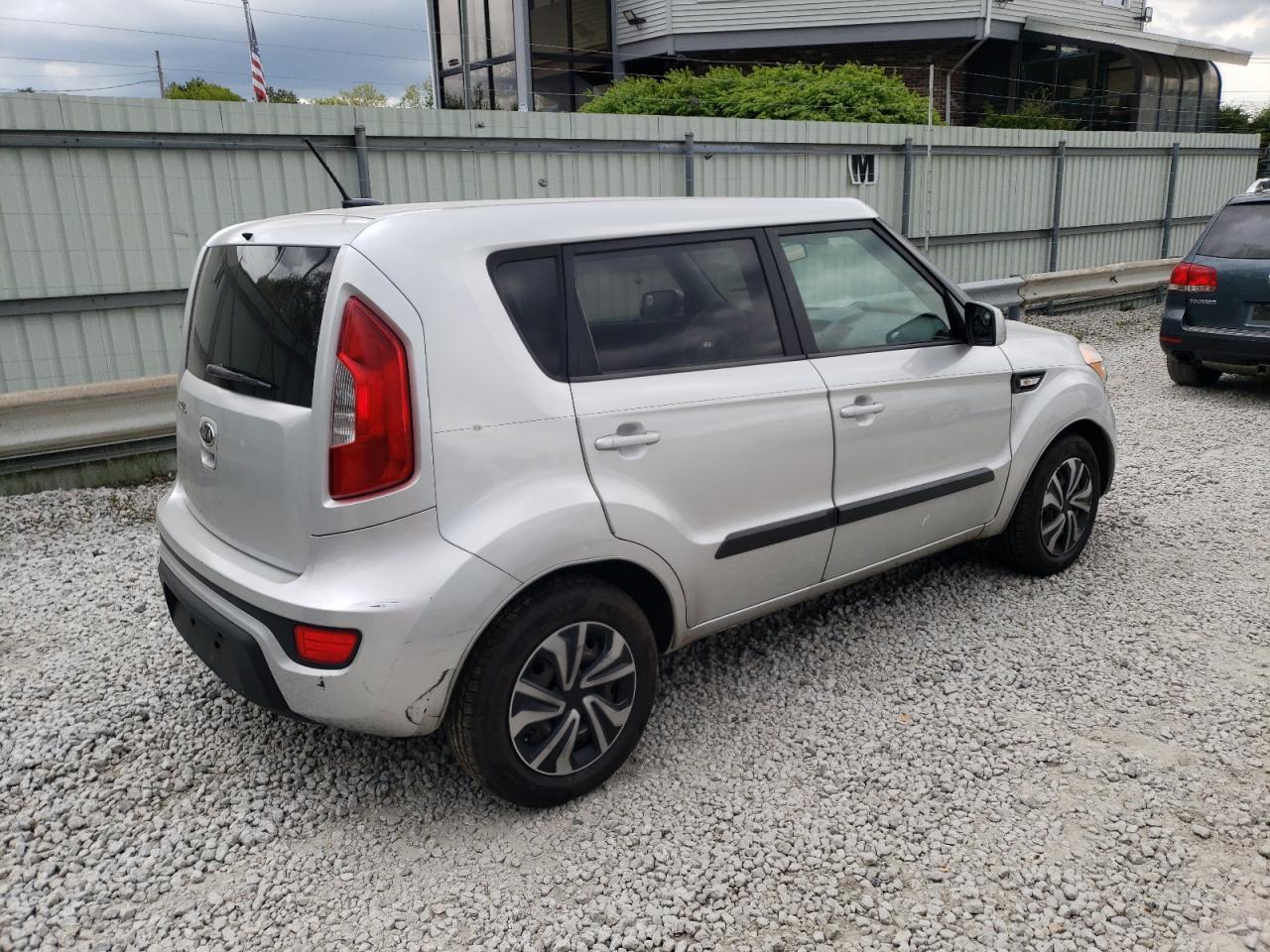 KNDJT2A54C7400608 2012 Kia Soul