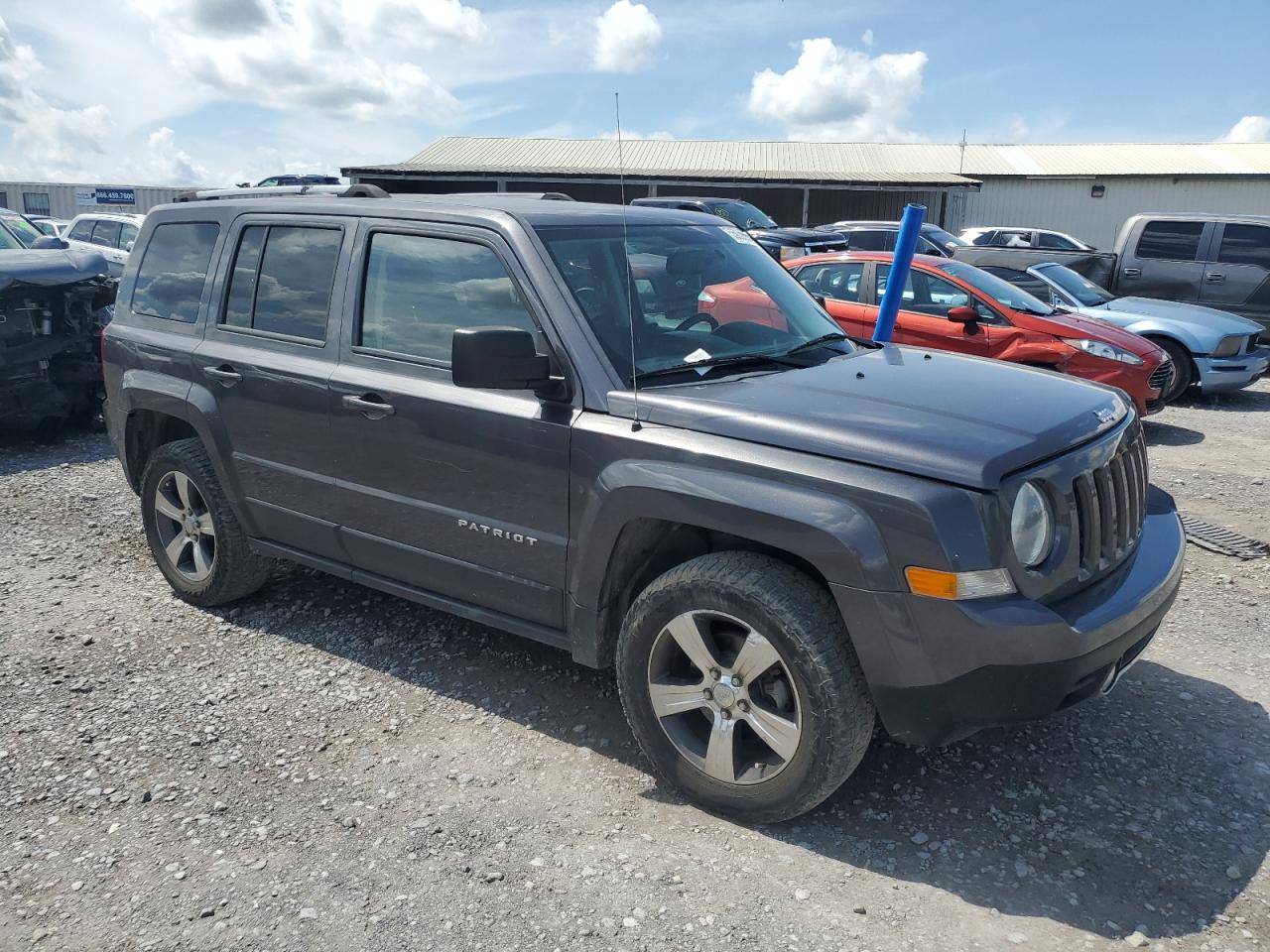 2016 Jeep Patriot Latitude vin: 1C4NJRFB9GD581601