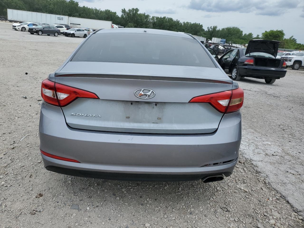 5NPE24AF2FH257585 2015 Hyundai Sonata Se