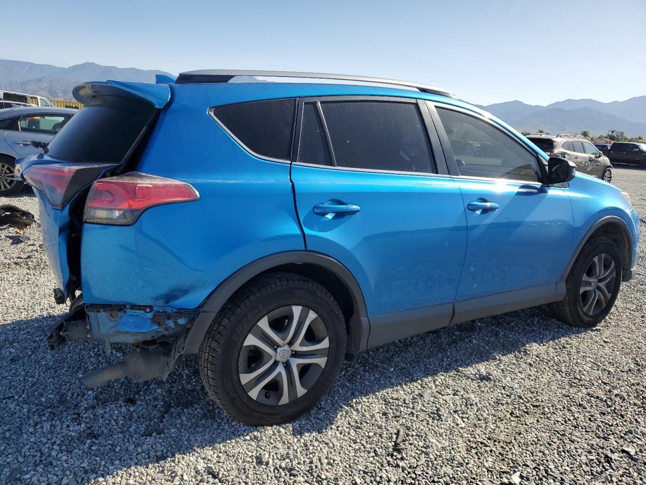 JTMZFREV2HJ125604 2017 Toyota Rav4 Le