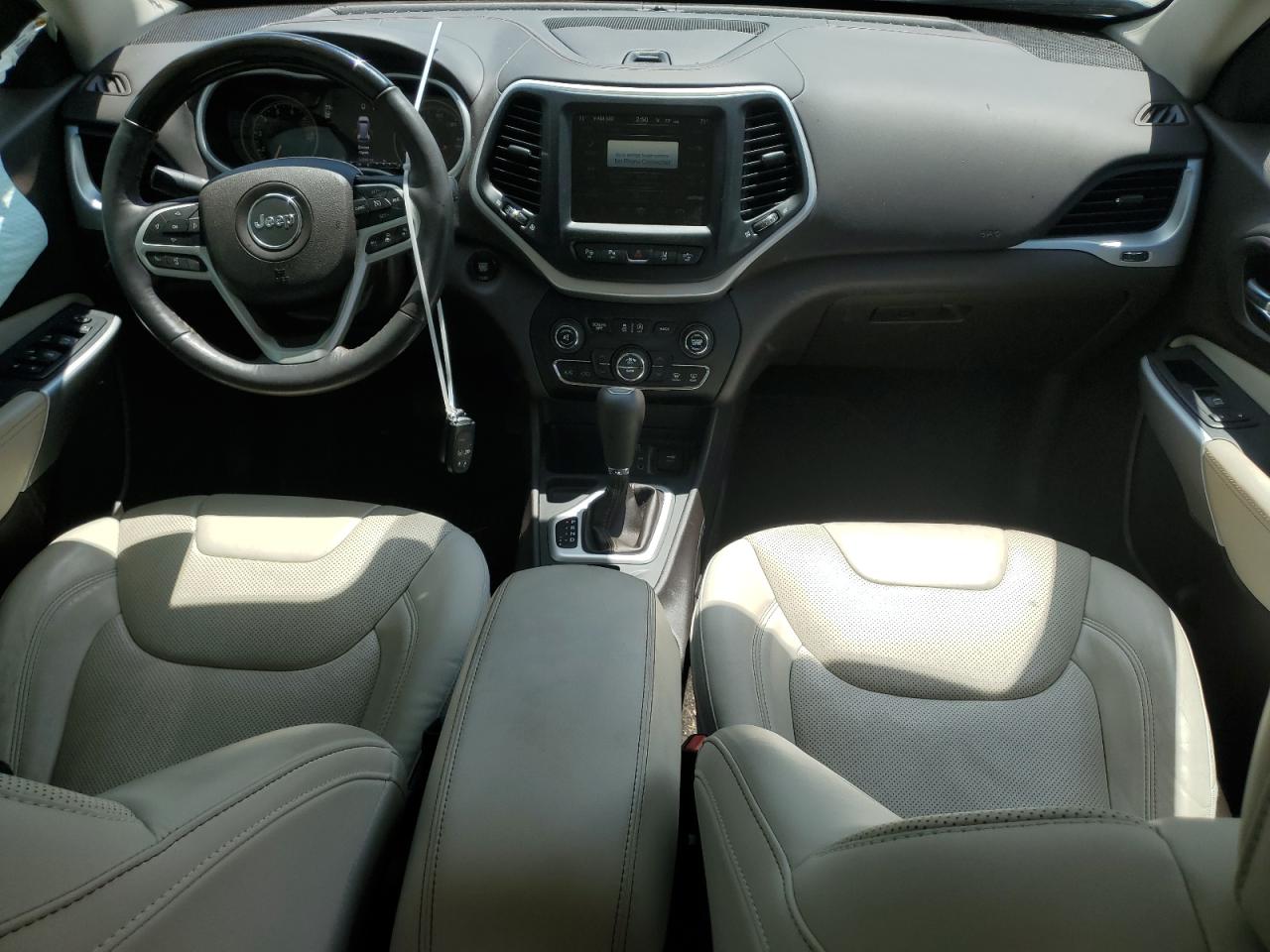 1C4PJLJS6HW613584 2017 Jeep Cherokee Overland