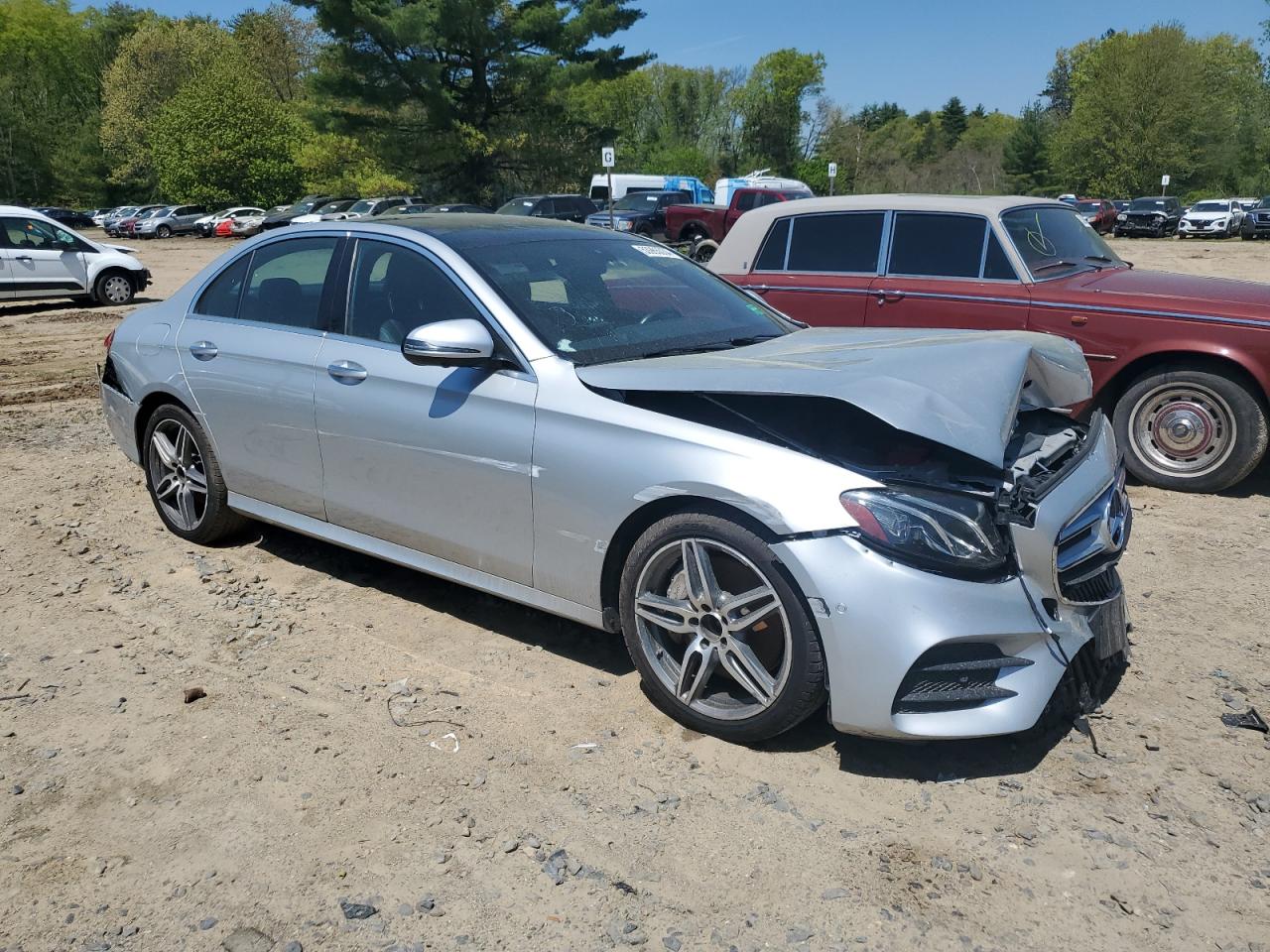 2019 Mercedes-Benz E 300 4Matic vin: WDDZF4KB5KA612192