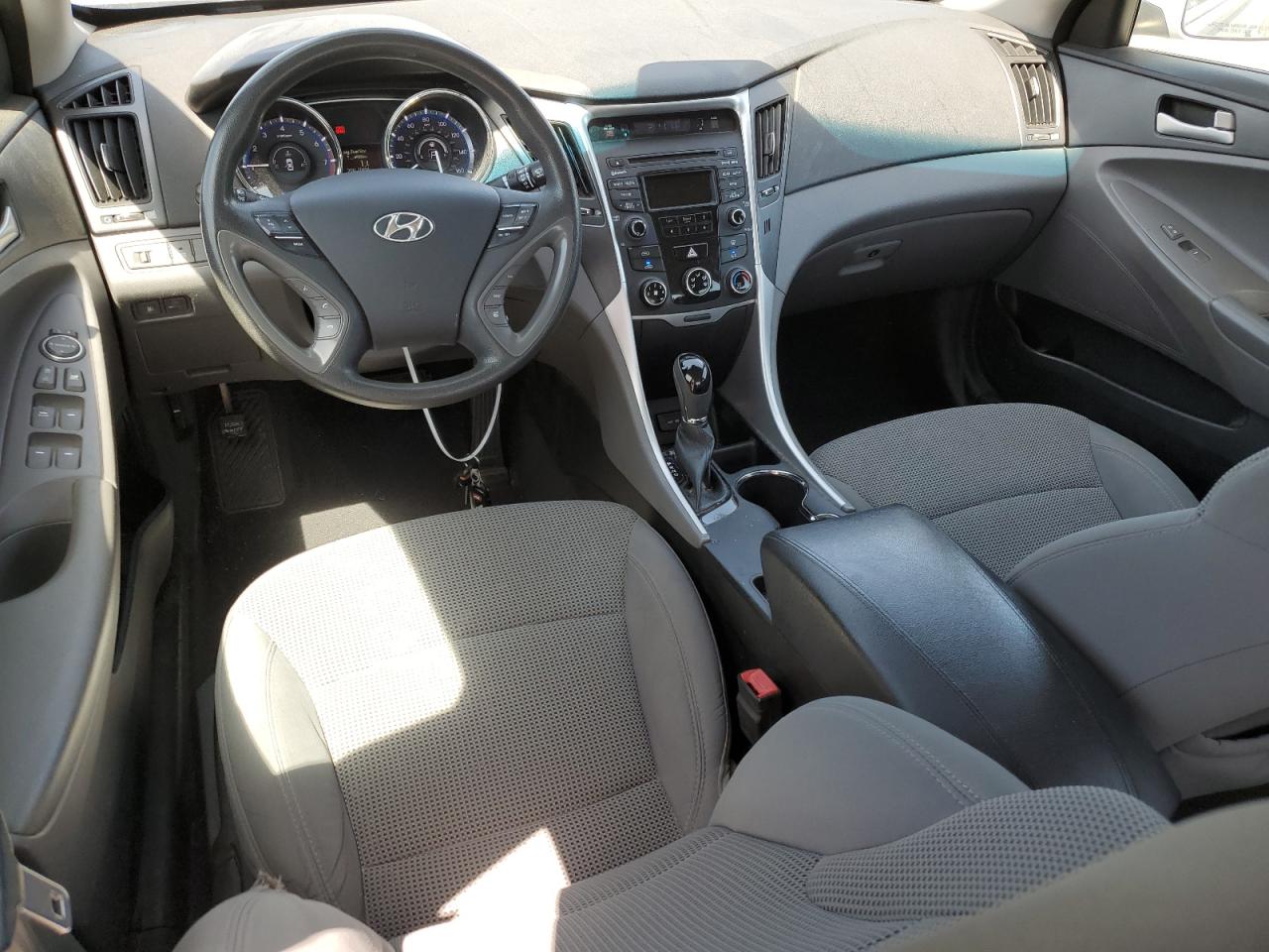 2014 Hyundai Sonata Gls vin: 5NPEB4AC1EH893547