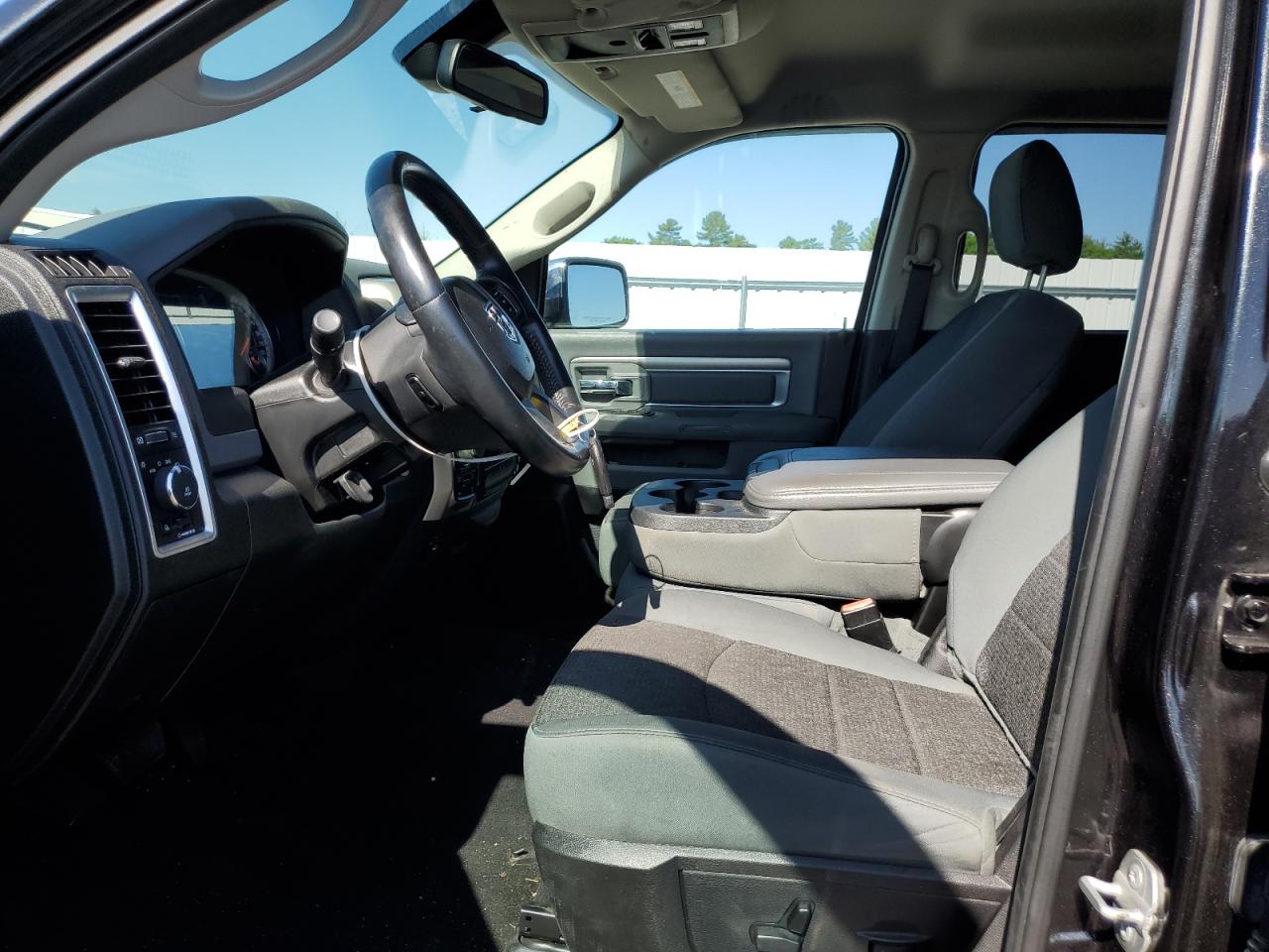 1C6RR7GT3GS156299 2016 Ram 1500 Slt