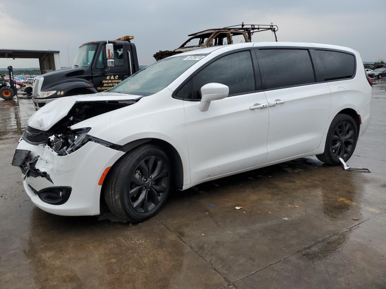 2020 Chrysler Pacifica Touring vin: 2C4RC1FG1LR133918