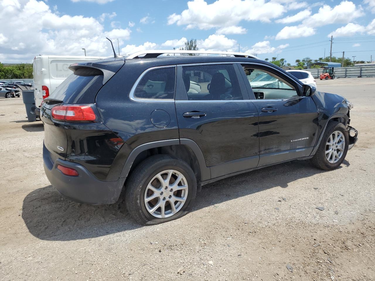 1C4PJMCBXHW530887 2017 Jeep Cherokee Latitude