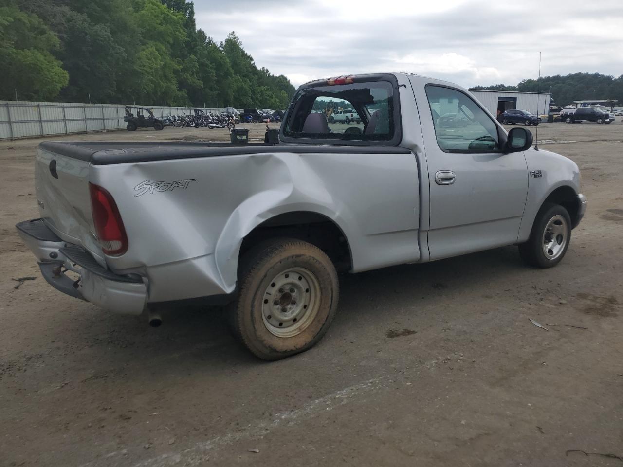 1FTRF17242NC05748 2002 Ford F150