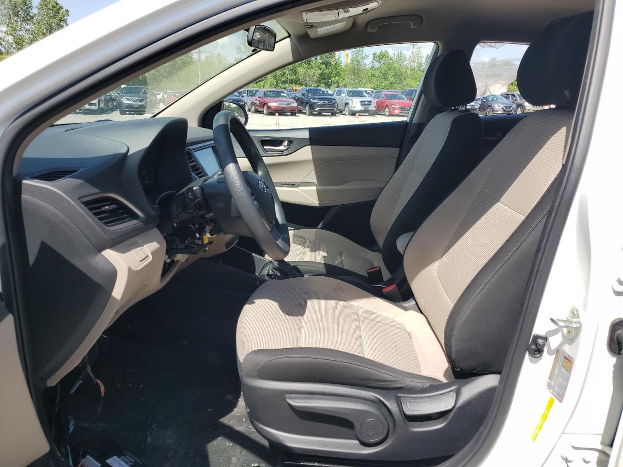 3KPC24A36KE049883 2019 Hyundai Accent Se