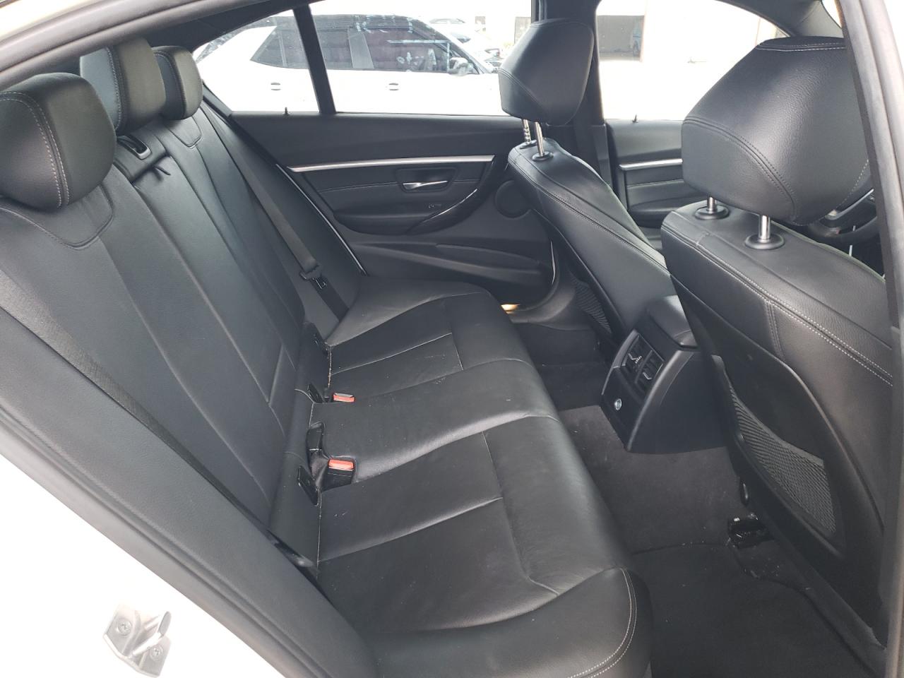 WBA8B9G3XHNU57220 2017 BMW 330 I