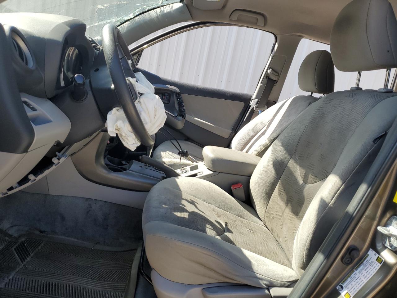 2T3KF4DV3BW070482 2011 Toyota Rav4