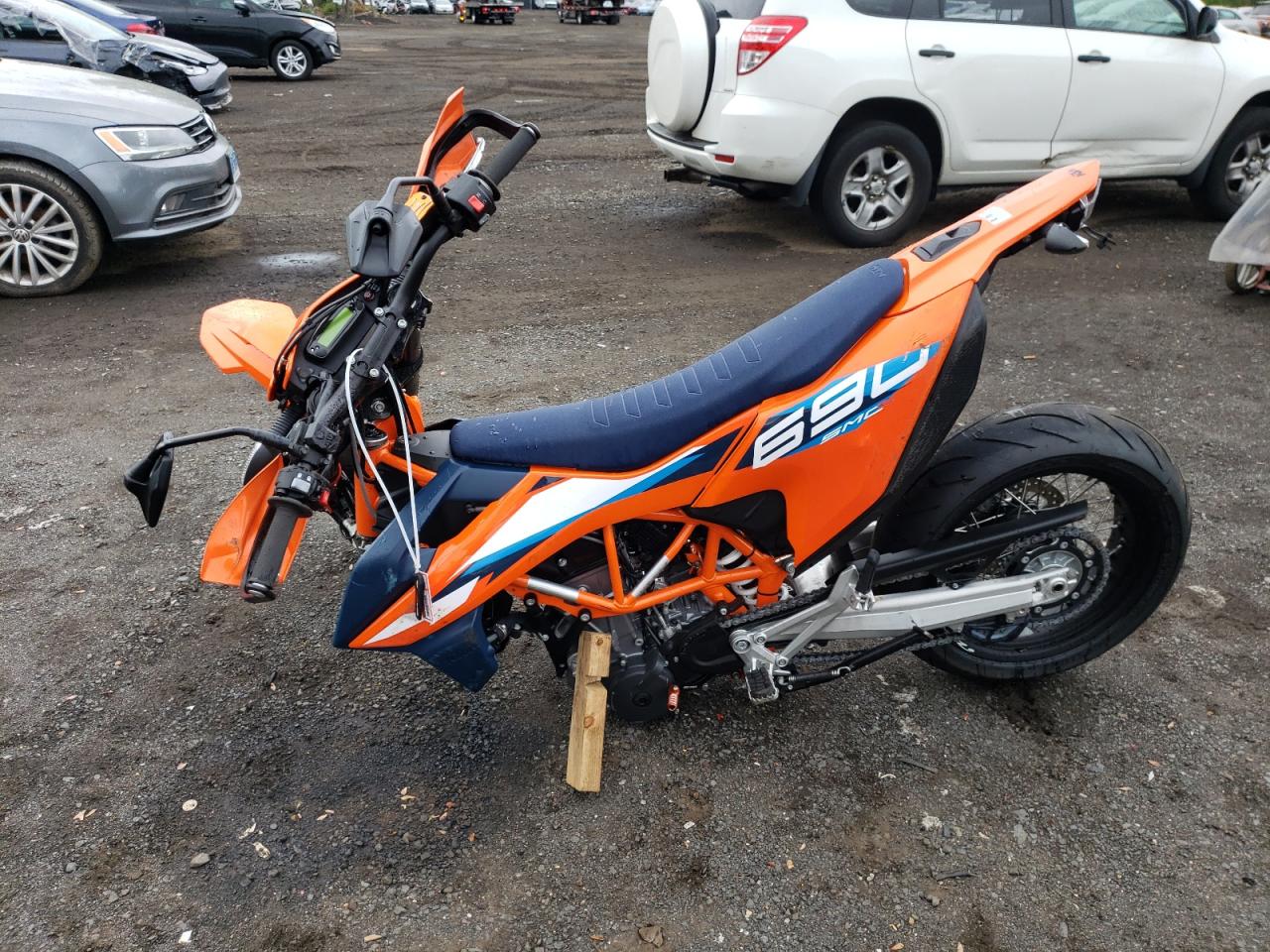 VBKLSV40XRM762867 2024 Ktm 690 Smc R