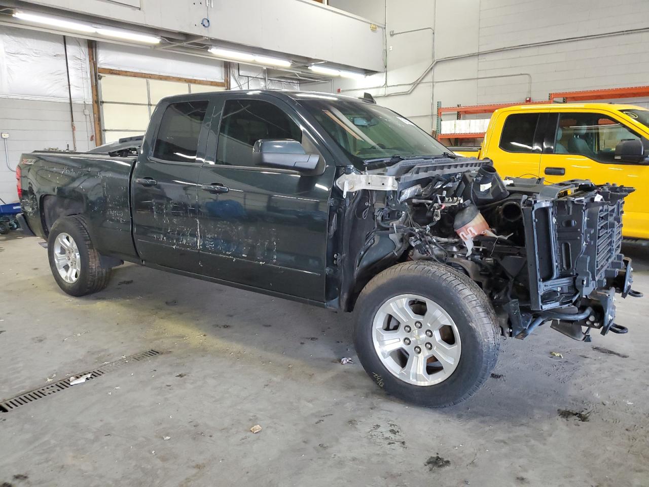 2017 Chevrolet Silverado K1500 Lt vin: 1GCVKREC6HZ230558