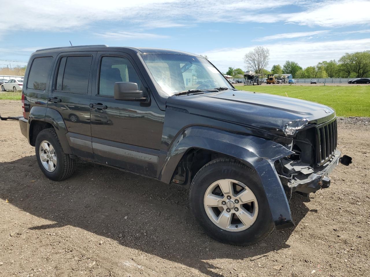 1C4PJMAK8CW121802 2012 Jeep Liberty Sport