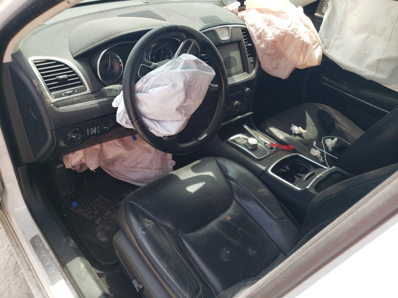 2C3CCAKG5HH571239 2017 Chrysler 300C