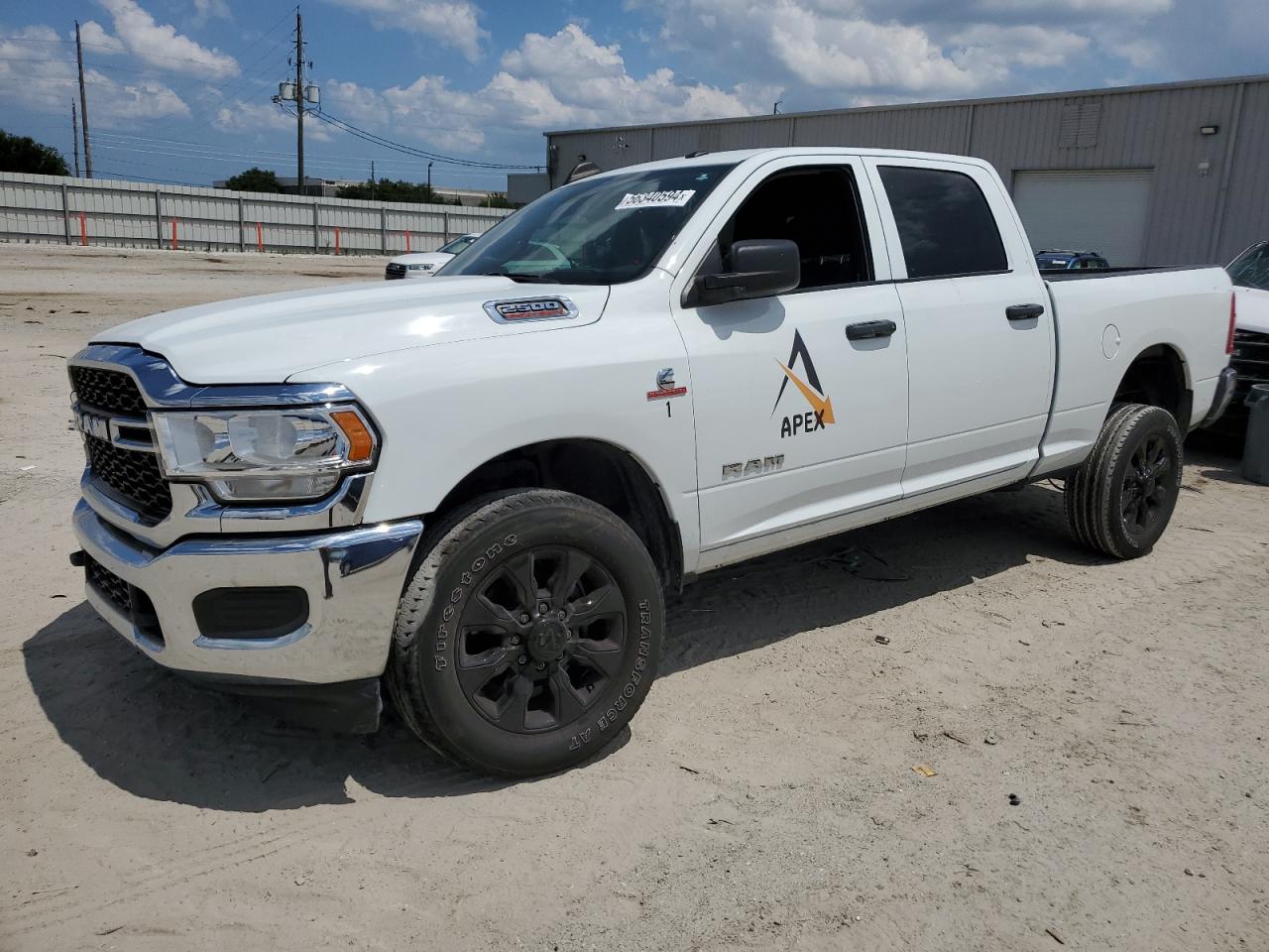 RAM 2500 TRADESMAN