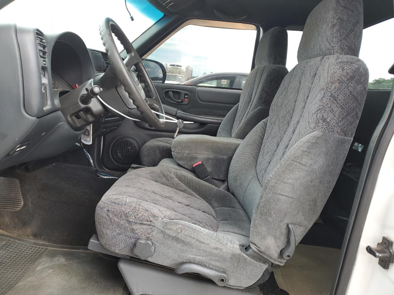 1GTCS195X18226366 2001 GMC Sonoma