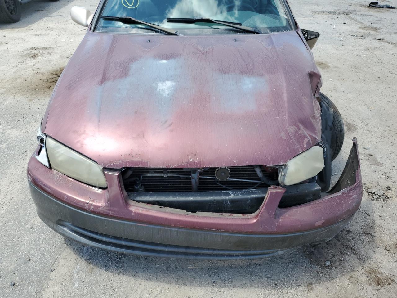 4T1BF28K5YU095762 2000 Toyota Camry Le