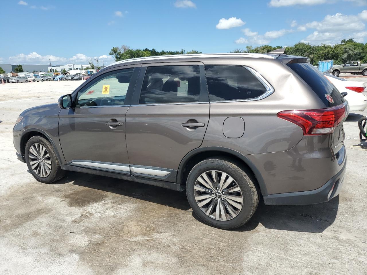 JA4AD3A37LZ039987 2020 Mitsubishi Outlander Se