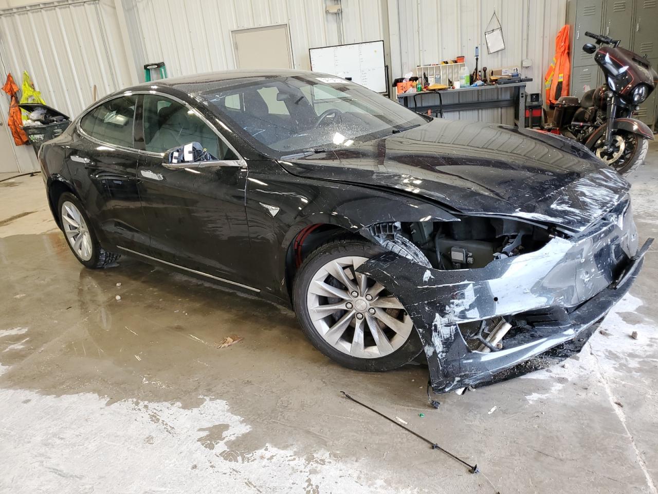 5YJSA1E20JF247589 2018 Tesla Model S