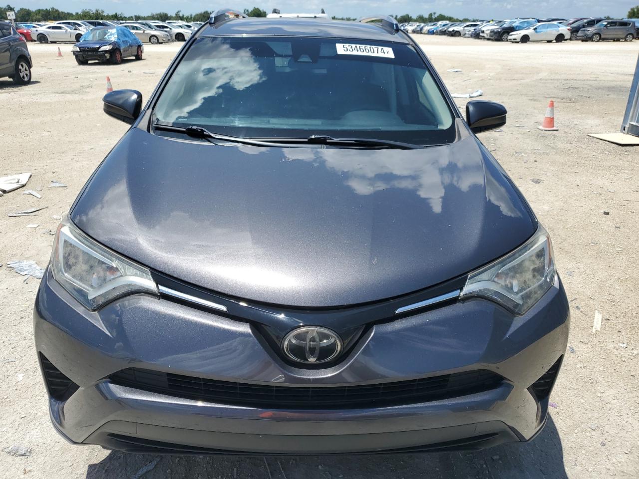 JTMBFREVXHJ156228 2017 Toyota Rav4 Le