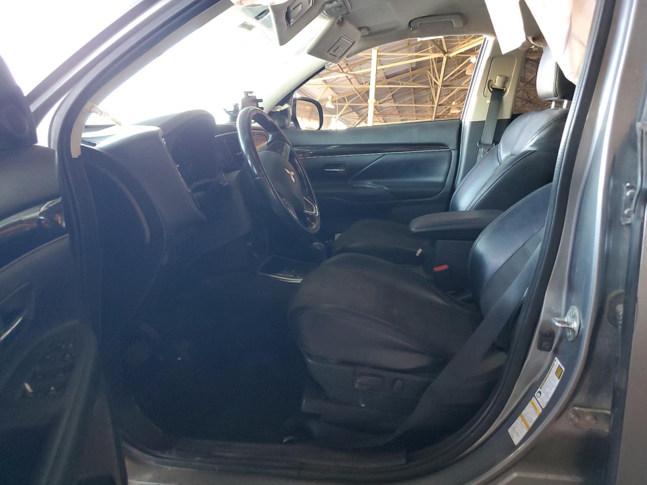 JA4AD3A34KZ049682 2019 Mitsubishi Outlander Se