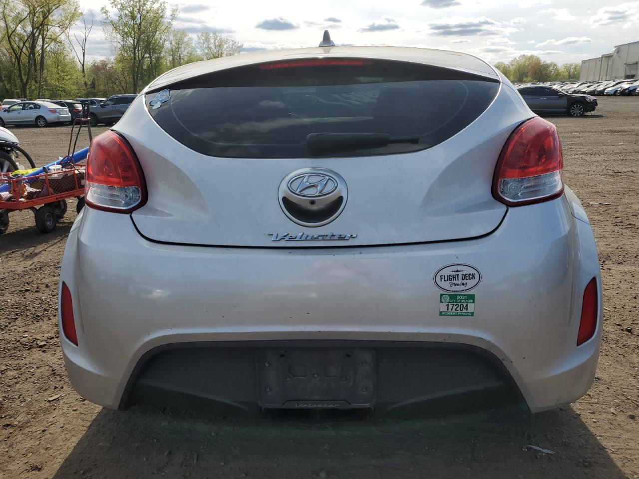 2016 Hyundai Veloster vin: KMHTC6AD5GU266850