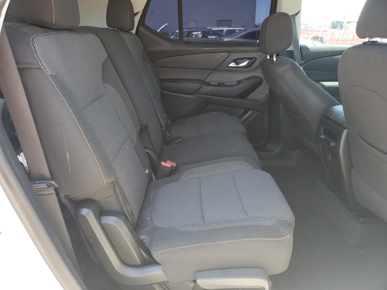 2019 Chevrolet Traverse Ls vin: 1GNERFKW3KJ162919