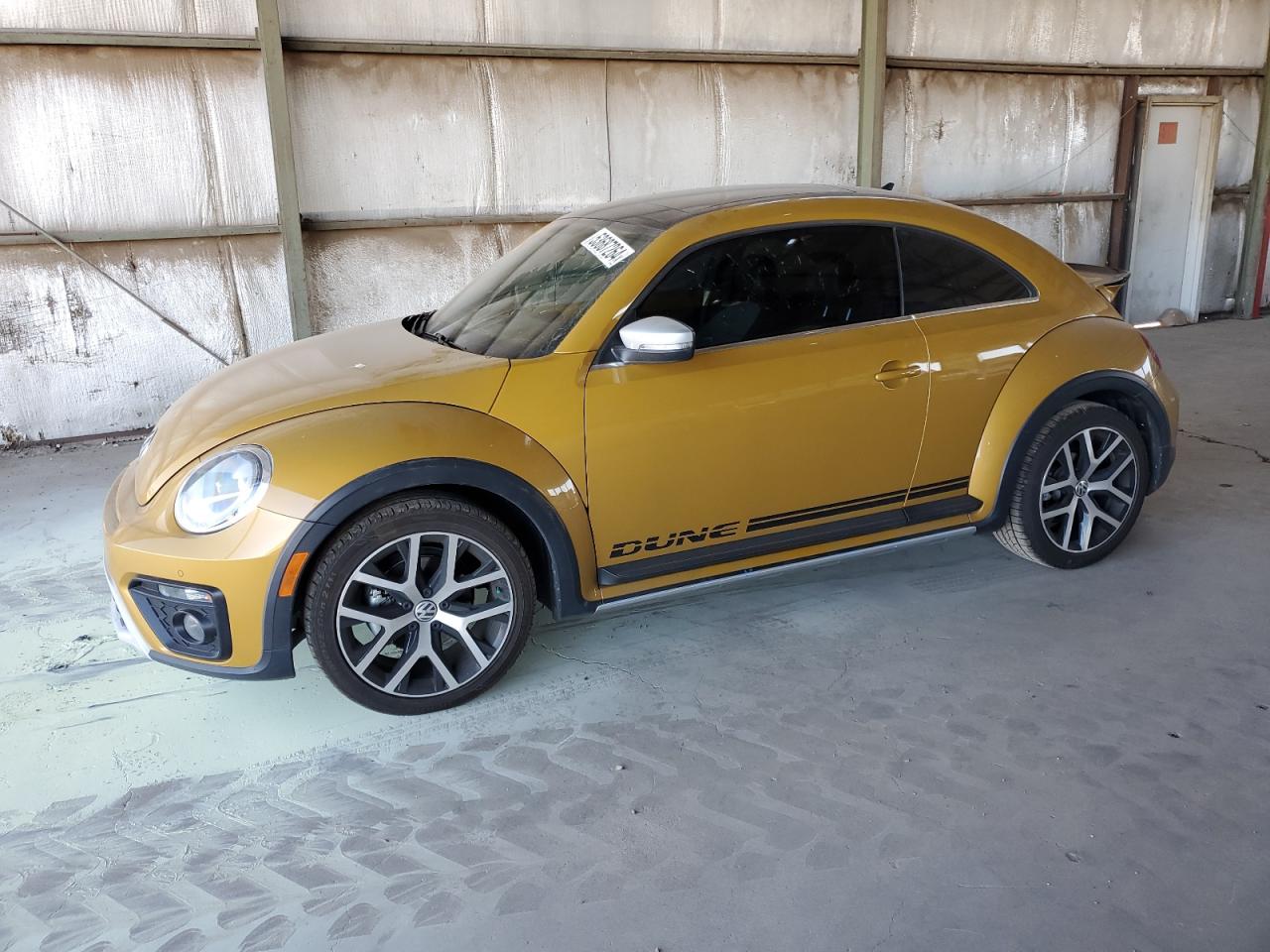 3VWSD7AT5JM706519 2018 Volkswagen Beetle Dune