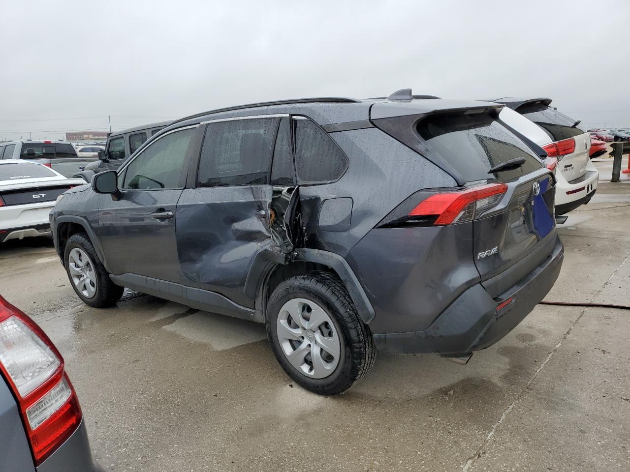 2019 Toyota Rav4 Le vin: JTMH1RFVXKD024227