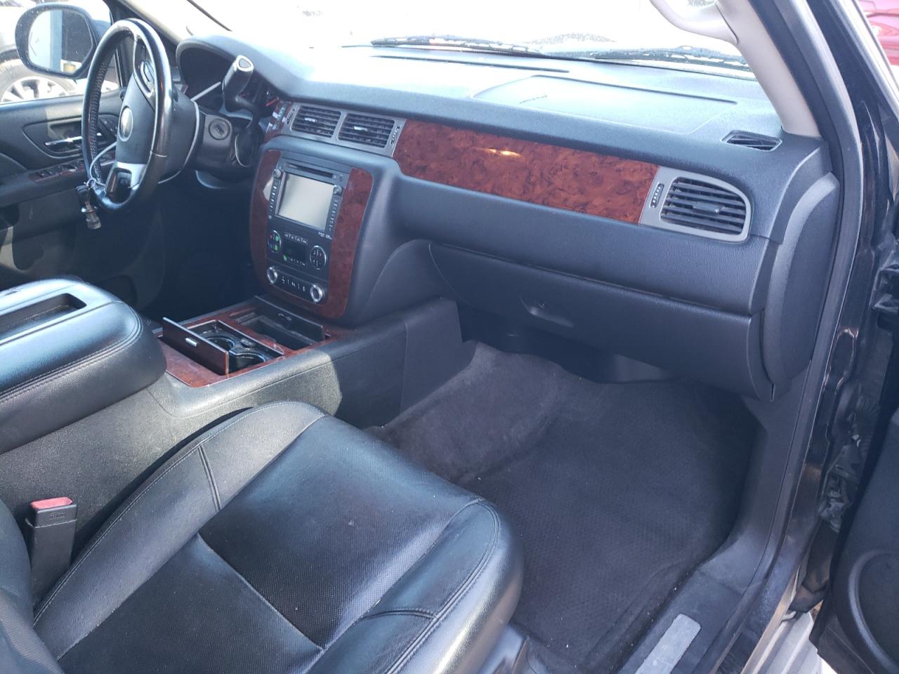 1GNSKCE01CR251100 2012 Chevrolet Tahoe K1500 Ltz