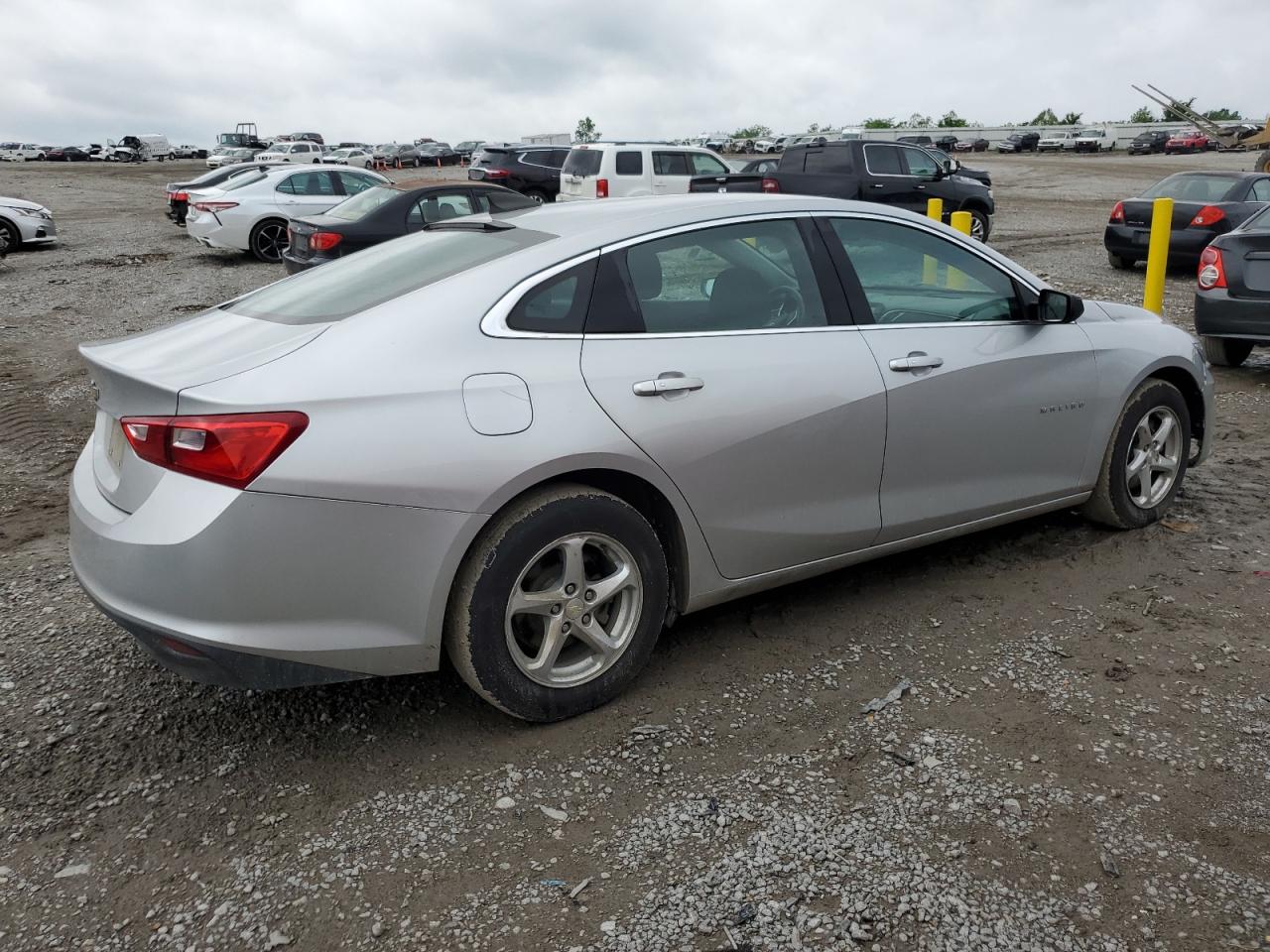 2018 Chevrolet Malibu Ls vin: 1G1ZB5ST2JF209348