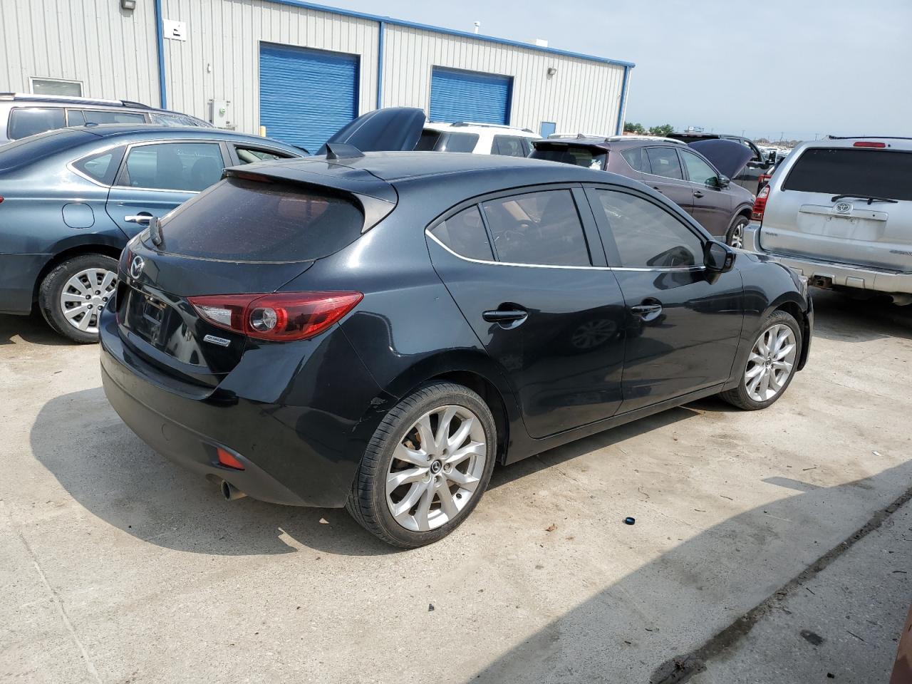 2014 Mazda 3 Touring vin: JM1BM1L31E1188392