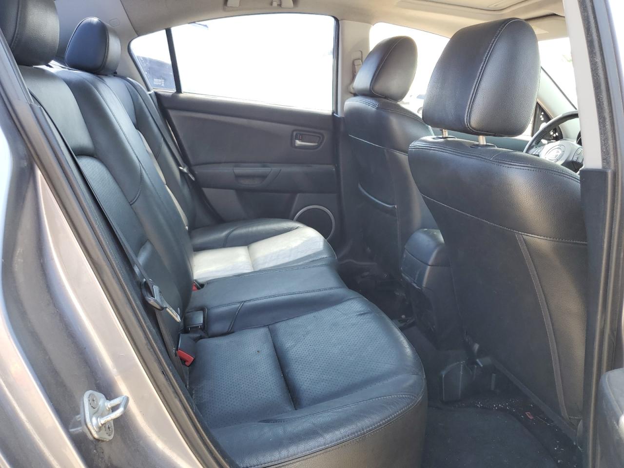 JM1BK323651231336 2005 Mazda 3 S