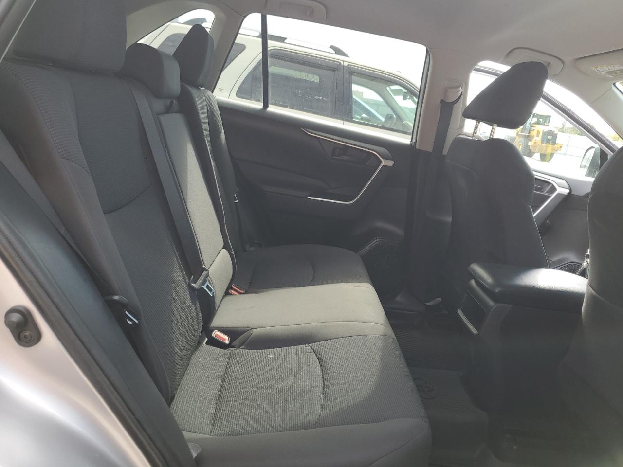 2T3F1RFV5MC162918 2021 Toyota Rav4 Le