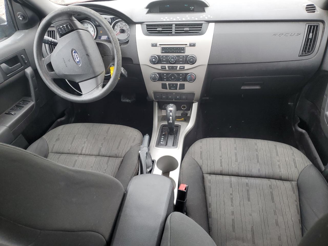 1FAHP3FN0AW198604 2010 Ford Focus Se