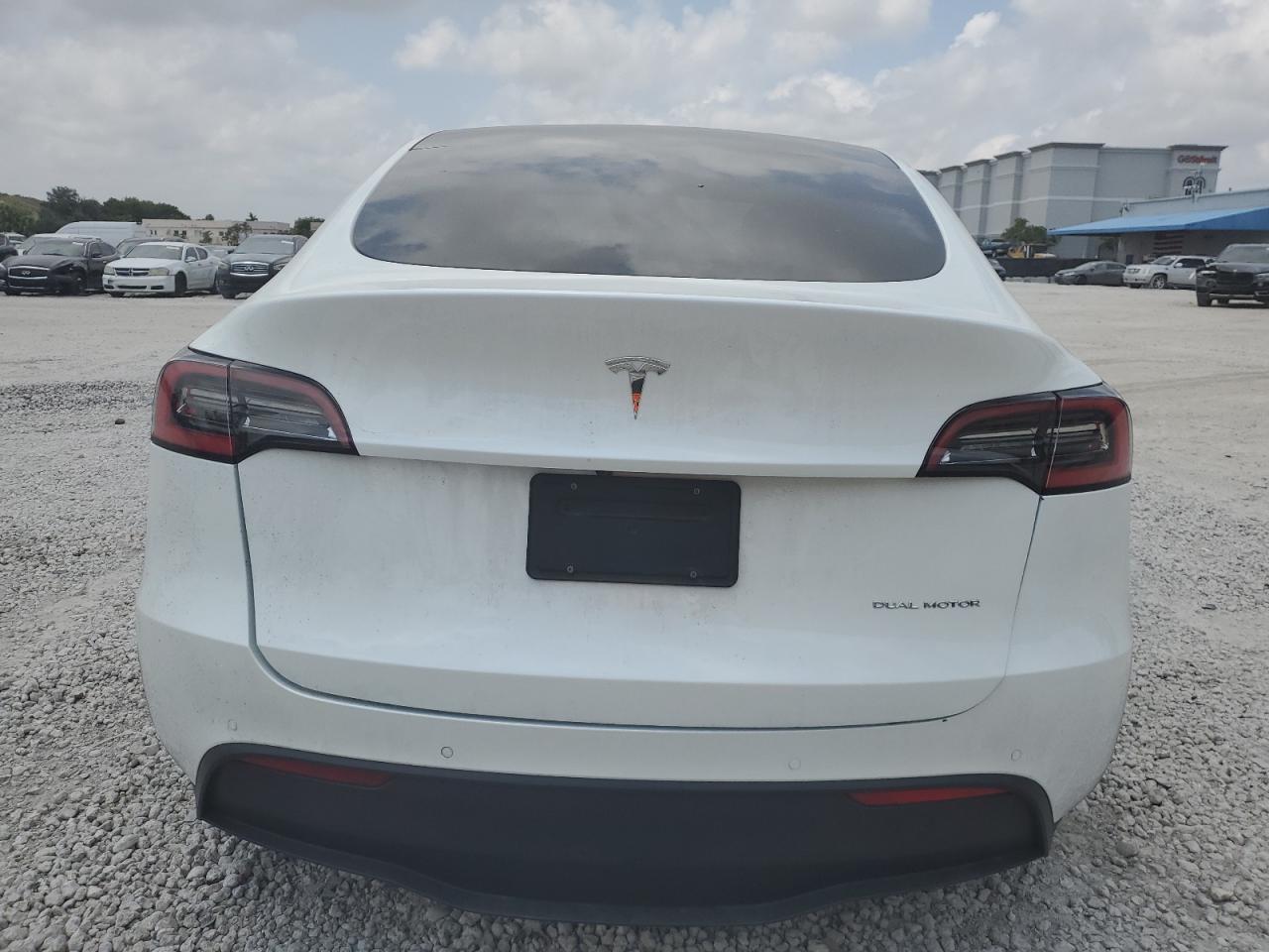 5YJYGDEE6LF046187 2020 Tesla Model Y