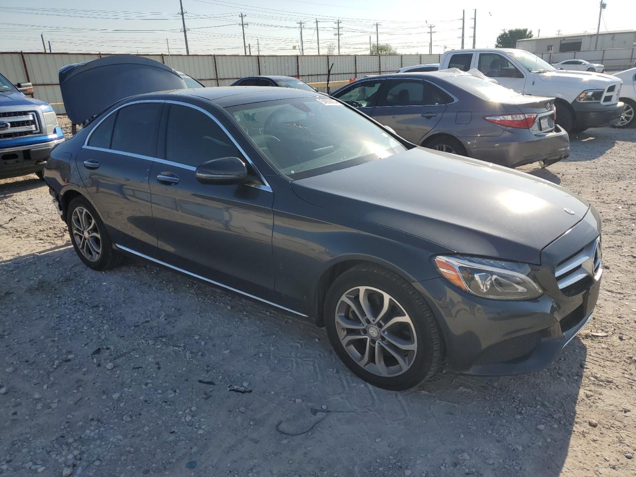 55SWF4KB2GU166013 2016 Mercedes-Benz C 300 4Matic