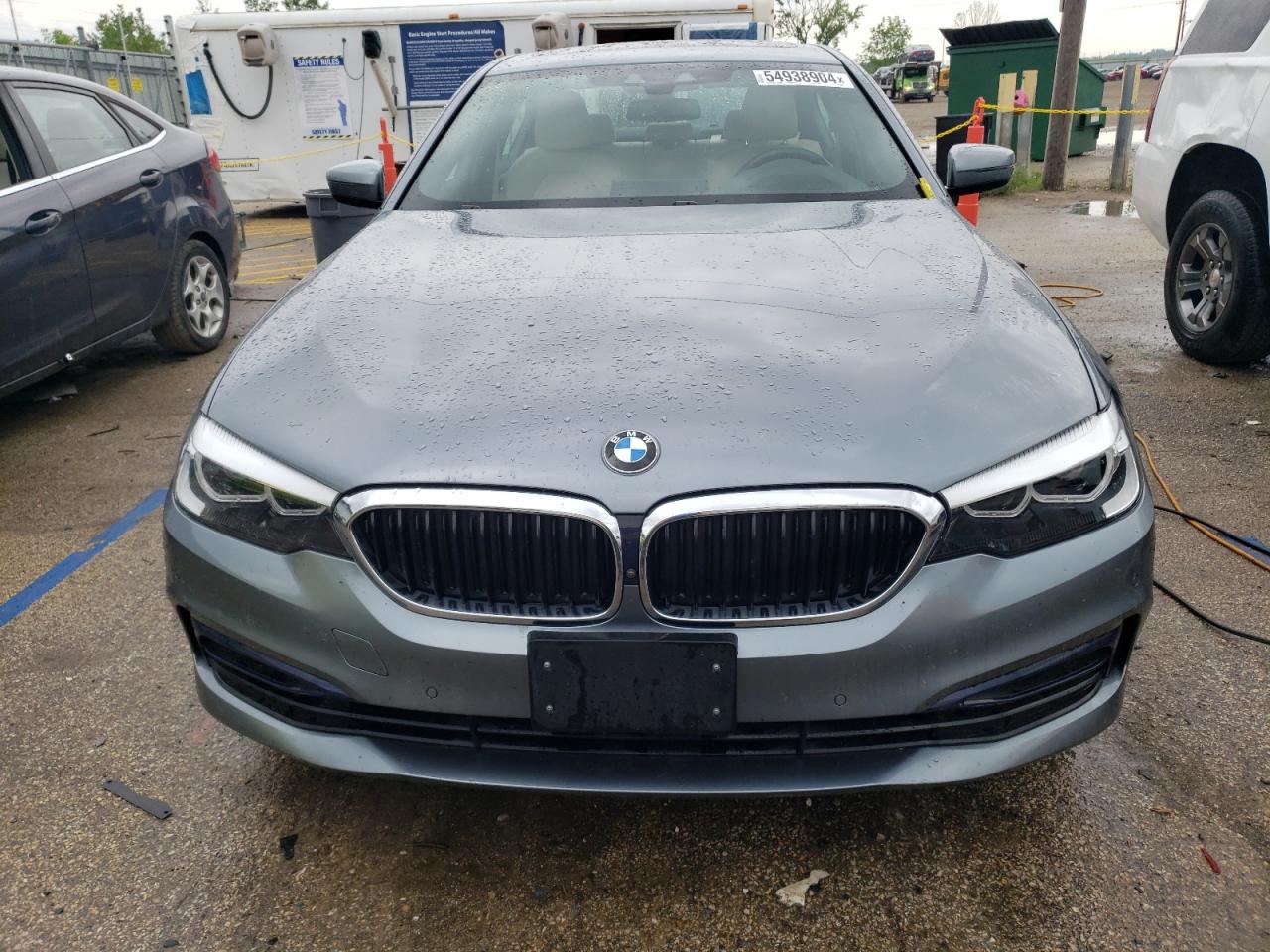 WBAJA7C54KG909688 2019 BMW 530 Xi